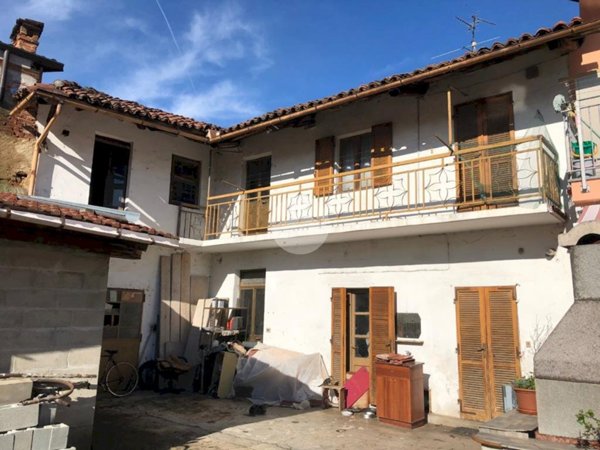 casale in vendita a Volvera