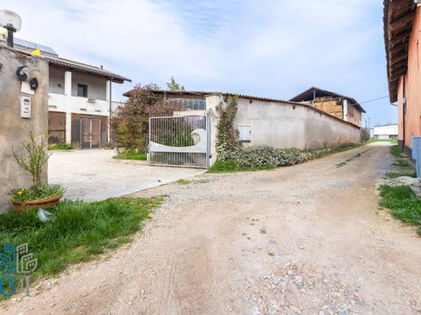 casa indipendente in vendita a Volvera in zona Baruta