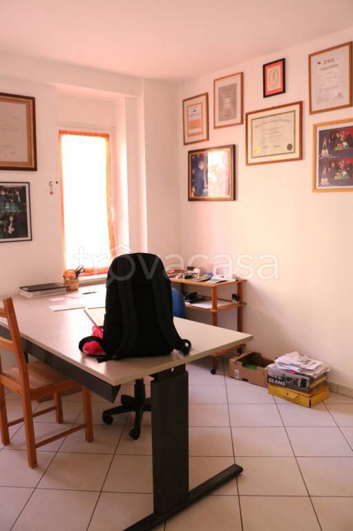 negozio in vendita a Laives in zona Pineta