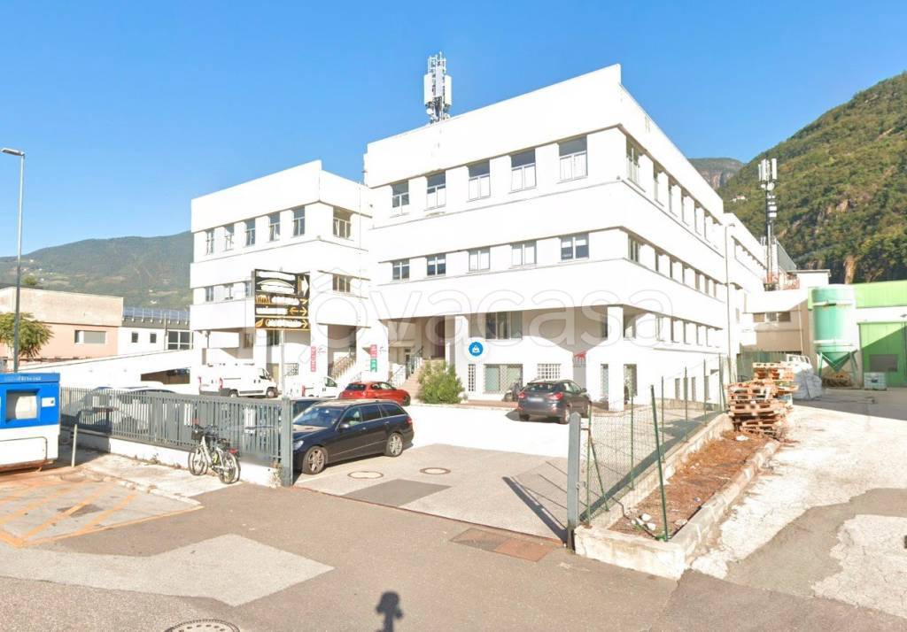 capannone in vendita a Laives