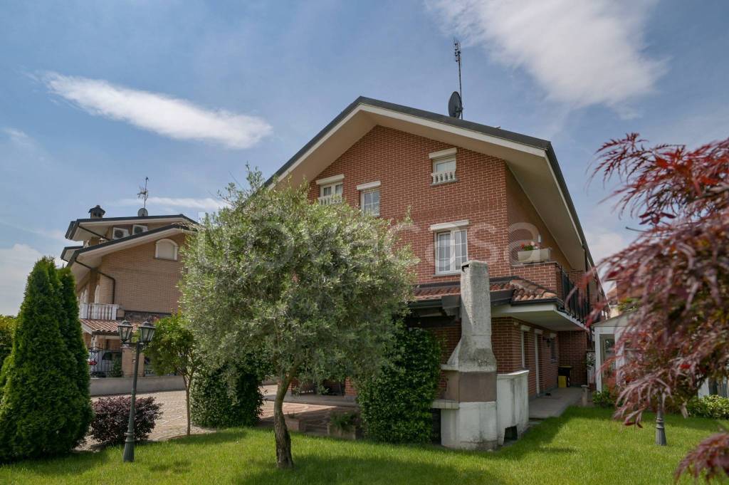 casa indipendente in vendita a Mappano