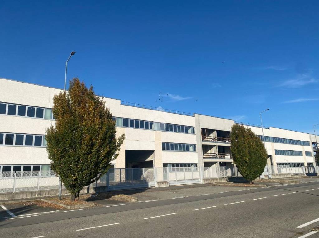 locale commerciale in vendita a Mappano