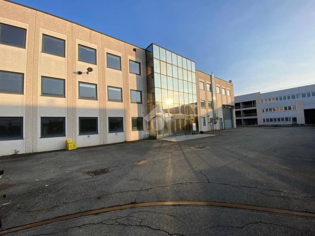 locale commerciale in vendita a Mappano