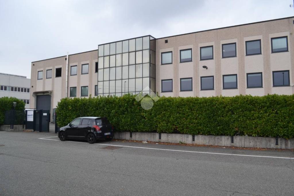 locale commerciale in vendita a Mappano