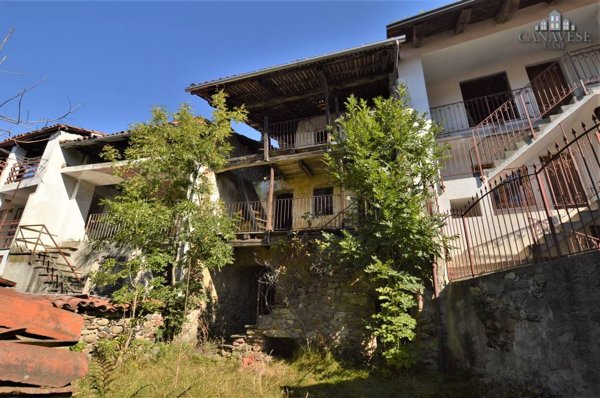 appartamento in vendita a Val di Chy in zona Lugnacco