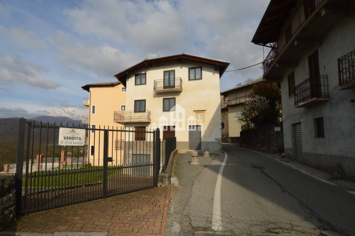 casa indipendente in vendita a Val di Chy in zona Alice Superiore