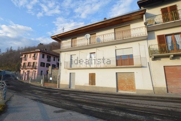 casa indipendente in vendita a Val di Chy in zona Alice Superiore