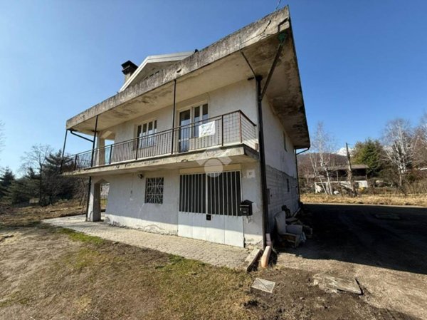 casa indipendente in vendita a Val di Chy in zona Alice Superiore