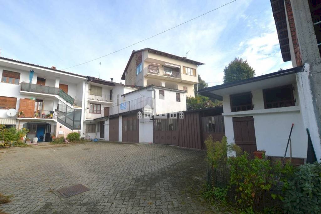 casa indipendente in vendita a Val di Chy in zona Pecco