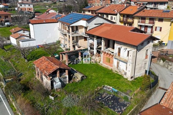 casa semindipendente in vendita a Val di Chy in zona Pecco