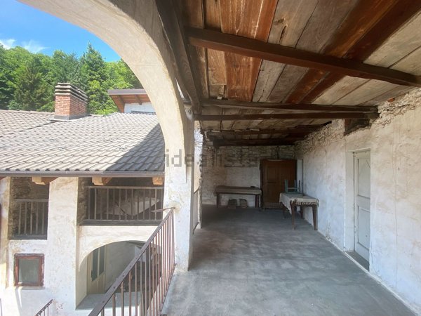 casa semindipendente in vendita a Val di Chy in zona Alice Superiore