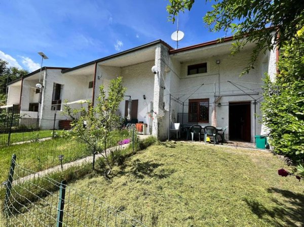 casa indipendente in vendita a Val di Chy in zona Alice Superiore