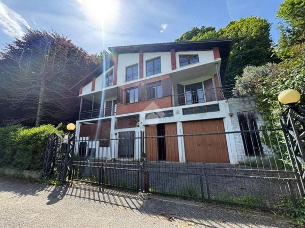 casa indipendente in vendita a Val di Chy in zona Alice Superiore