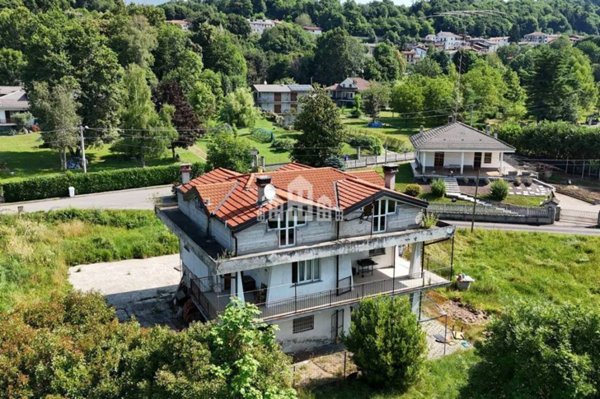 casa indipendente in vendita a Val di Chy in zona Alice Superiore