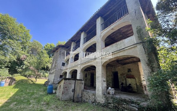 casa indipendente in vendita a Val di Chy in zona Gauna