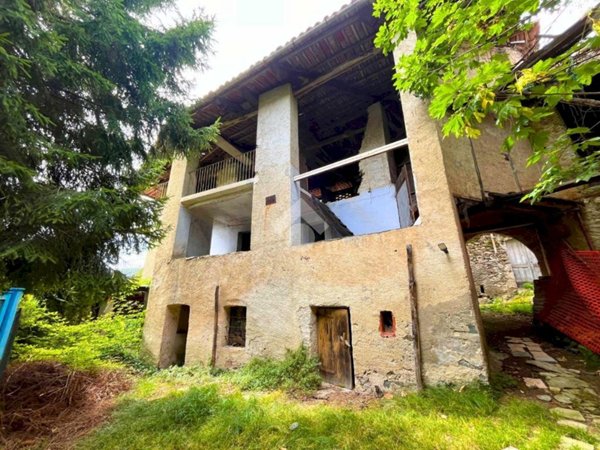 casa semindipendente in vendita a Val di Chy in zona Alice Superiore