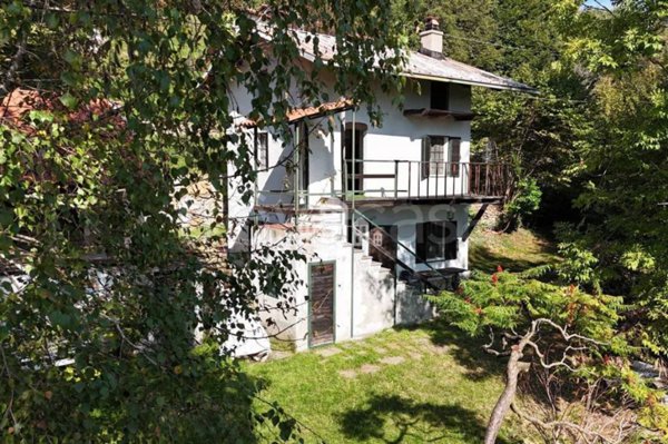 casa indipendente in vendita a Val di Chy in zona Pecco