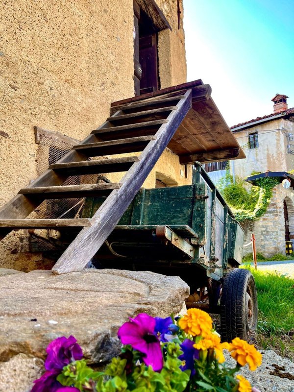 appartamento in vendita a Val di Chy in zona Pecco