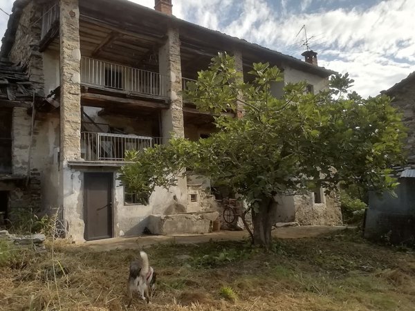 quadrivano in vendita a Val di Chy