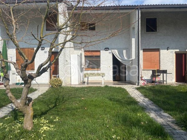 casa indipendente in vendita a Val di Chy in zona Alice Superiore