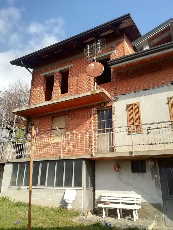 appartamento in vendita a Val di Chy