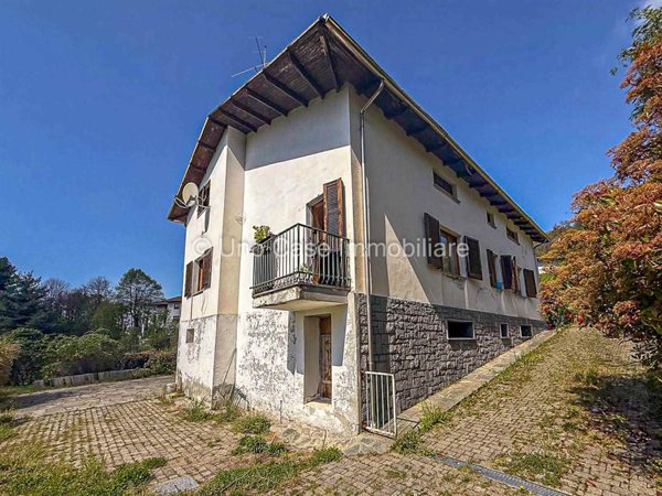 casa indipendente in vendita a Val di Chy in zona Alice Superiore