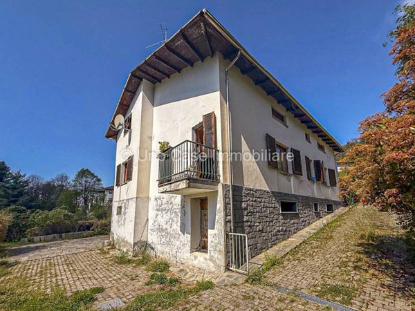 casa indipendente in vendita a Val di Chy in zona Alice Superiore
