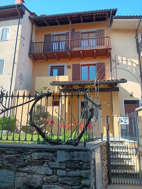 appartamento in vendita a Val di Chy in zona Pecco