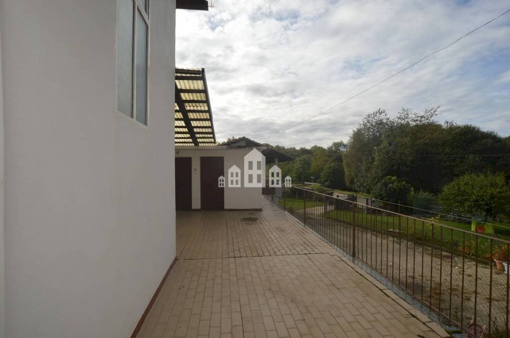 casa indipendente in vendita a Val di Chy in zona Gauna