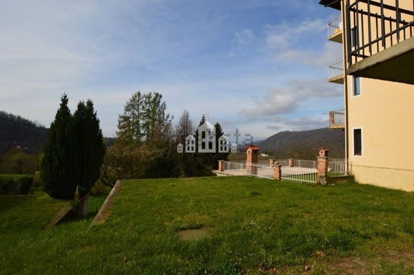 casa indipendente in vendita a Val di Chy in zona Alice Superiore