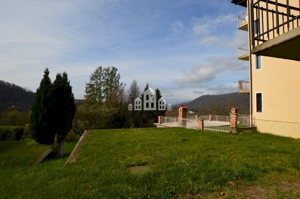 casa indipendente in vendita a Val di Chy in zona Alice Superiore
