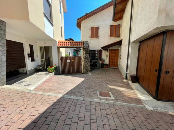 casa indipendente in vendita a Val di Chy in zona Pecco