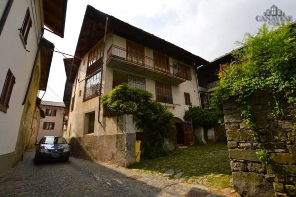 casa indipendente in vendita a Valchiusa in zona Vico Canavese
