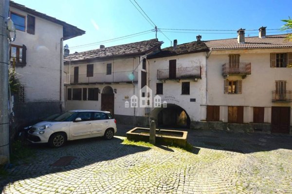 locale commerciale in vendita a Valchiusa in zona Vico Canavese