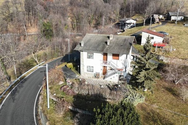 casa indipendente in vendita a Valchiusa in zona Drusacco