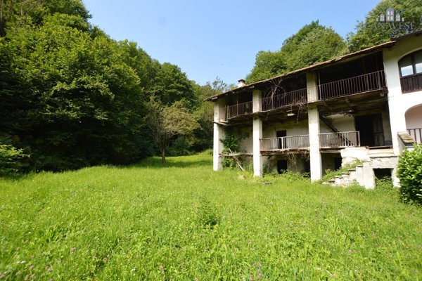 attico in vendita a Valchiusa in zona Trausella