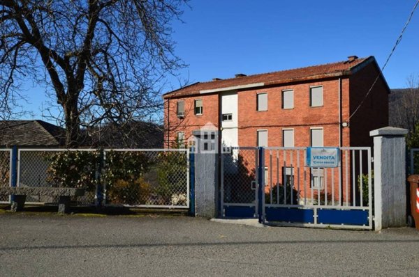 appartamento in vendita a Valchiusa in zona Vico Canavese