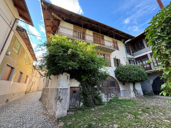 casa indipendente in vendita a Valchiusa in zona Vico Canavese