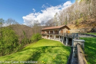 casa indipendente in vendita a Valchiusa in zona Meugliano