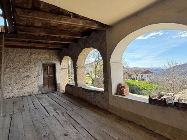 casa indipendente in vendita a Valchiusa in zona Vico Canavese