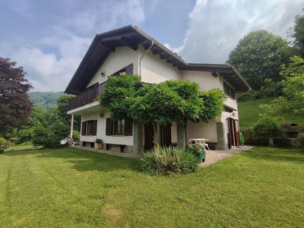 casa indipendente in vendita a Valchiusa in zona Drusacco