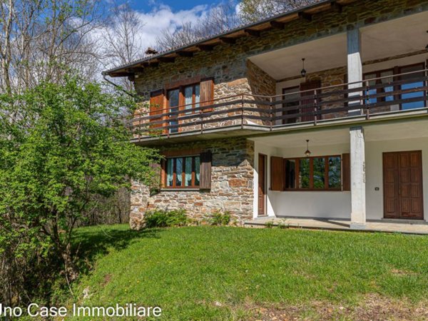 casa indipendente in vendita a Valchiusa in zona Meugliano