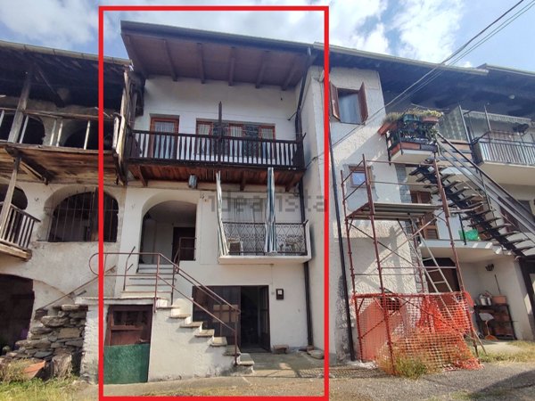 casa semindipendente in vendita a Valchiusa in zona Vico Canavese