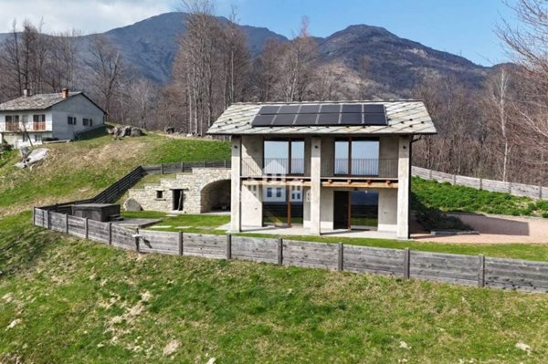 casa indipendente in vendita a Valchiusa in zona Vico Canavese