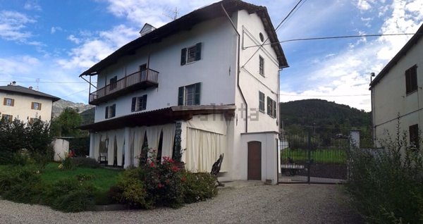 casa indipendente in vendita a Valchiusa in zona Meugliano