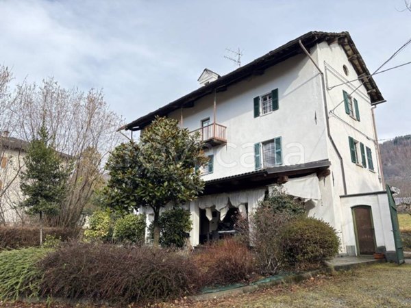 casa indipendente in vendita a Valchiusa in zona Meugliano