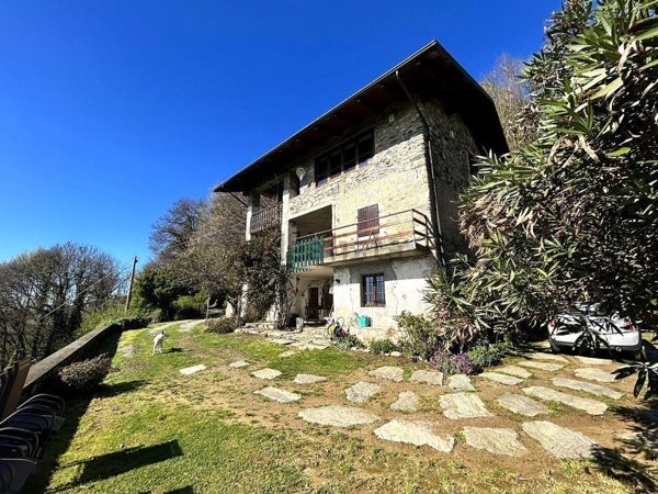 casa semindipendente in vendita a Valchiusa