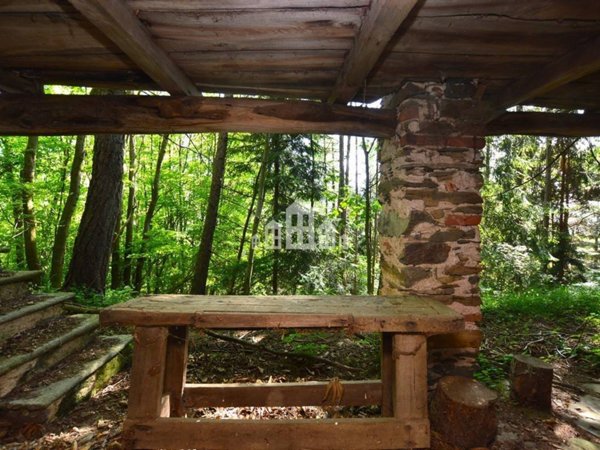 casa indipendente in vendita a Valchiusa in zona Trausella