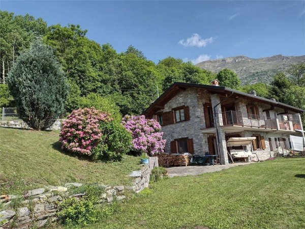 casa indipendente in vendita a Valchiusa in zona Vico Canavese