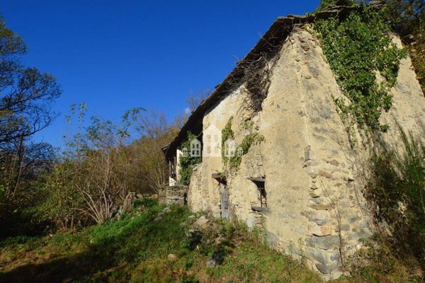 casale in vendita a Valchiusa in zona Vico Canavese